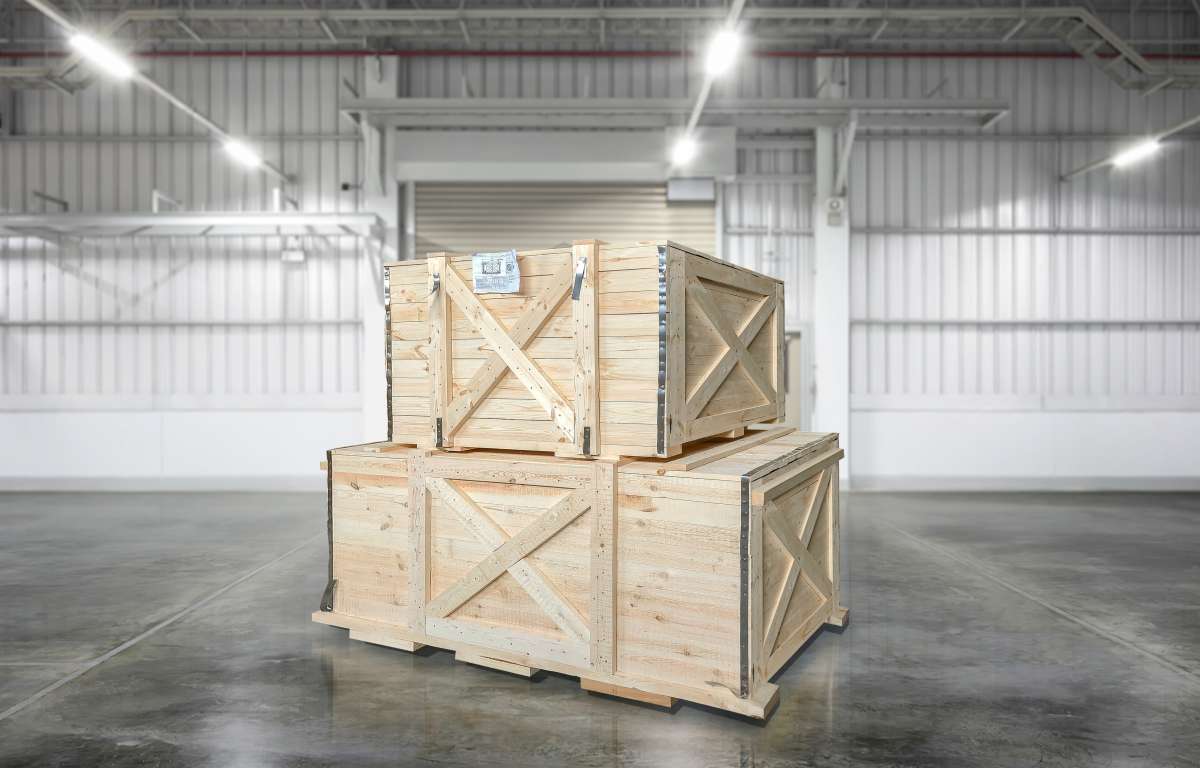 крупные деревянные ящики