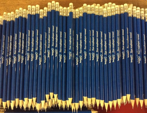 Нанесение логотипов на карандаши
