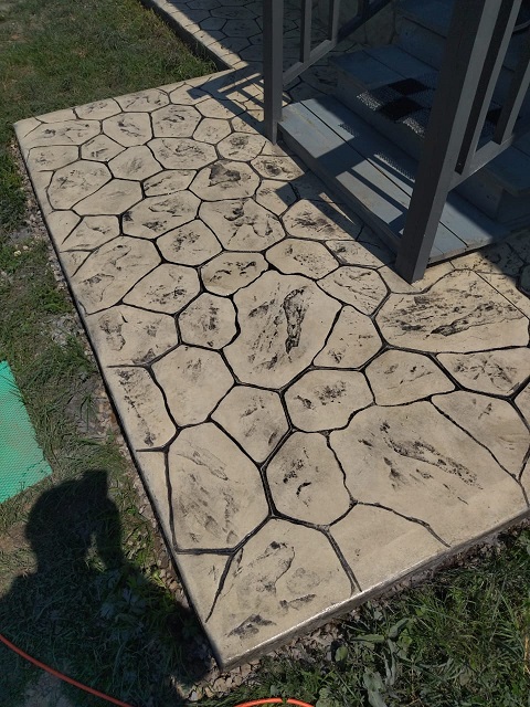 дорожки на даче - печатный бетон