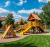 Детская площадка для активных игр рядом с детским садом