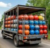 Перевозка газовых баллонов в грузовике с открытой платформой