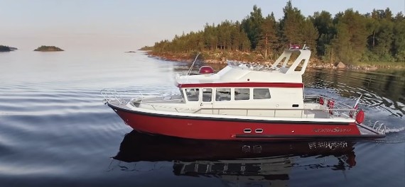 Экспедиционная яхта NorthSilver 1440