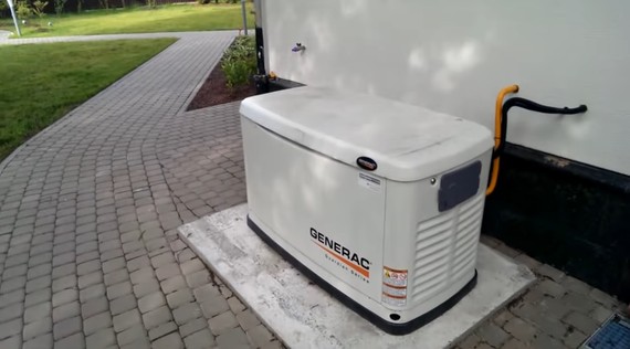 Газовый генератор Generac серии Guardian для загородной недвижимости